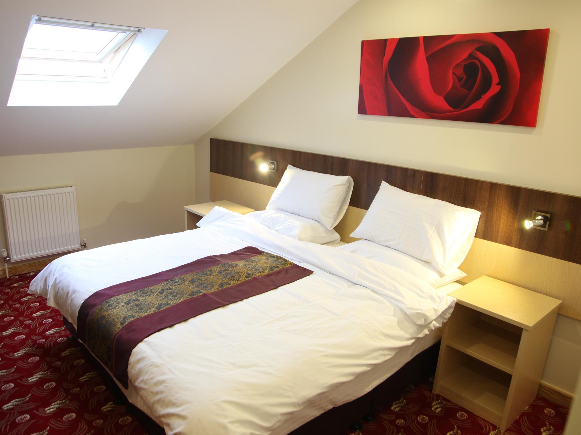 Cambridge Hotel Huddersfield Buitenkant foto
